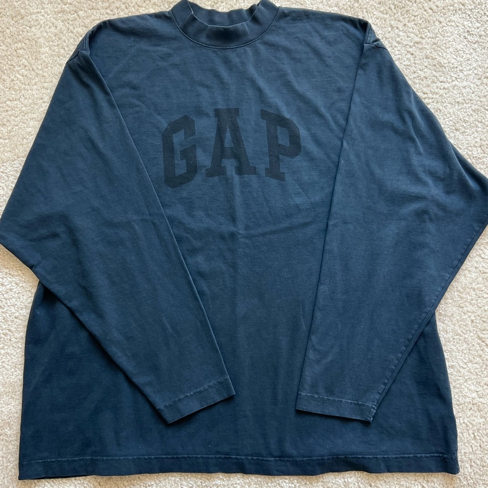 Gap X Yeezy collab shirt unisex